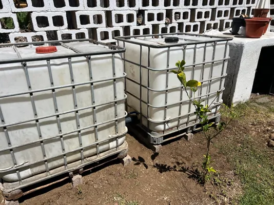 Depósito de riego instalado